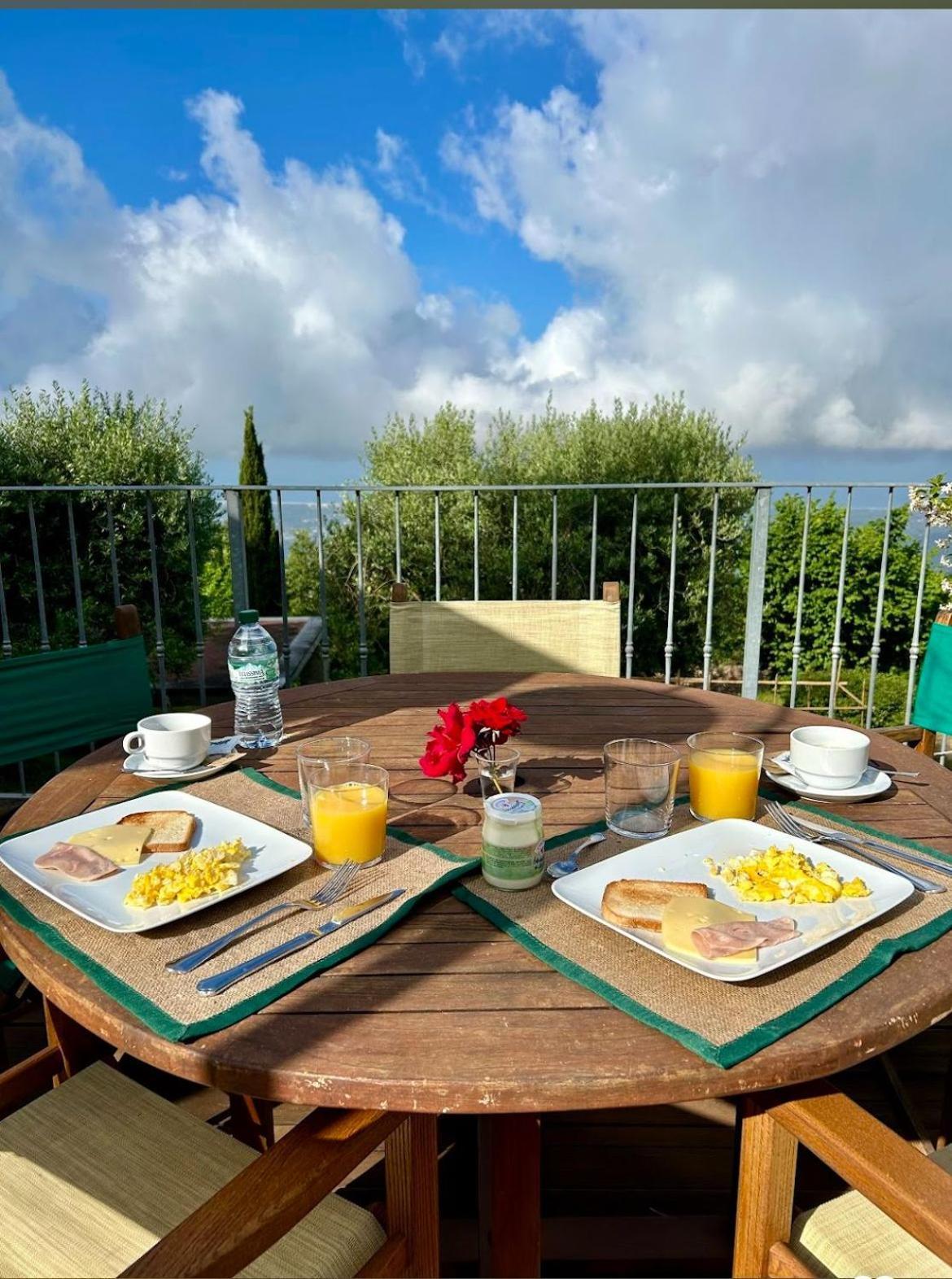 La Terrazza Sulla Versilia Pietrasanta Exterior foto